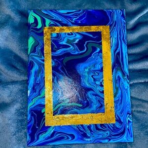 Unique pour painting with gold flake